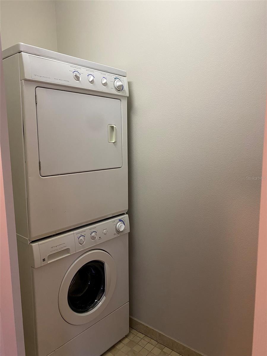 HEMINGWAY TWNHMS - Residential Lease