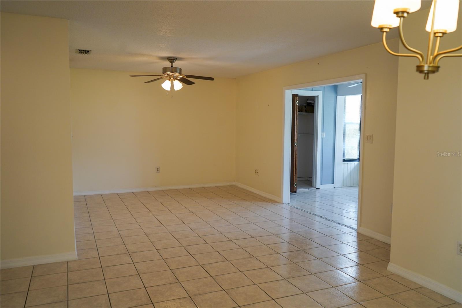 BREEZEWOOD VILLAGE CONDO PH 01-04 - Residential