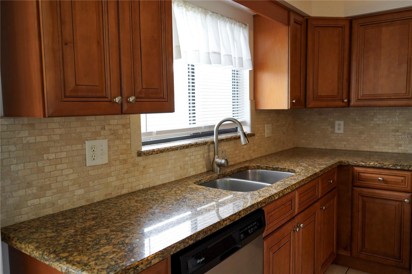 BREEZEWOOD VILLAGE CONDO PH 01-04 - Residential