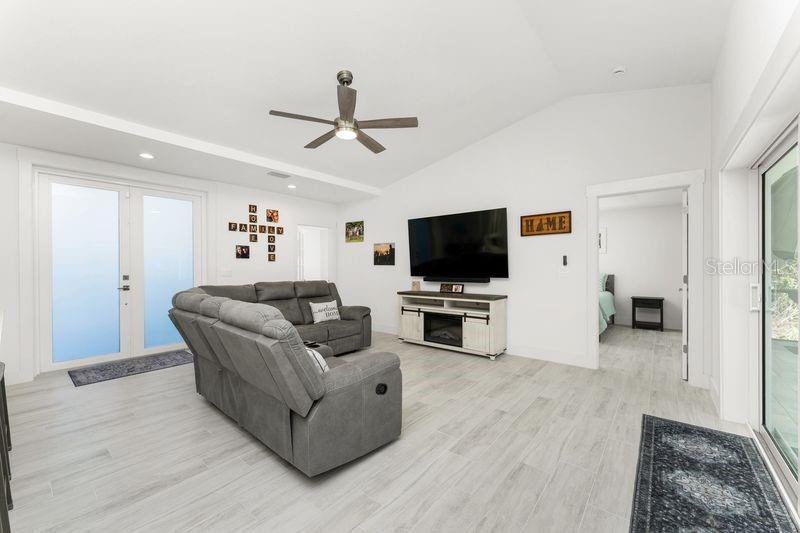 16211 CHAMBERLAIN BOULEVARD