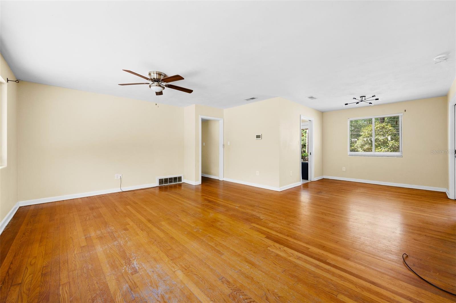 3716 SW 2ND PLACE
