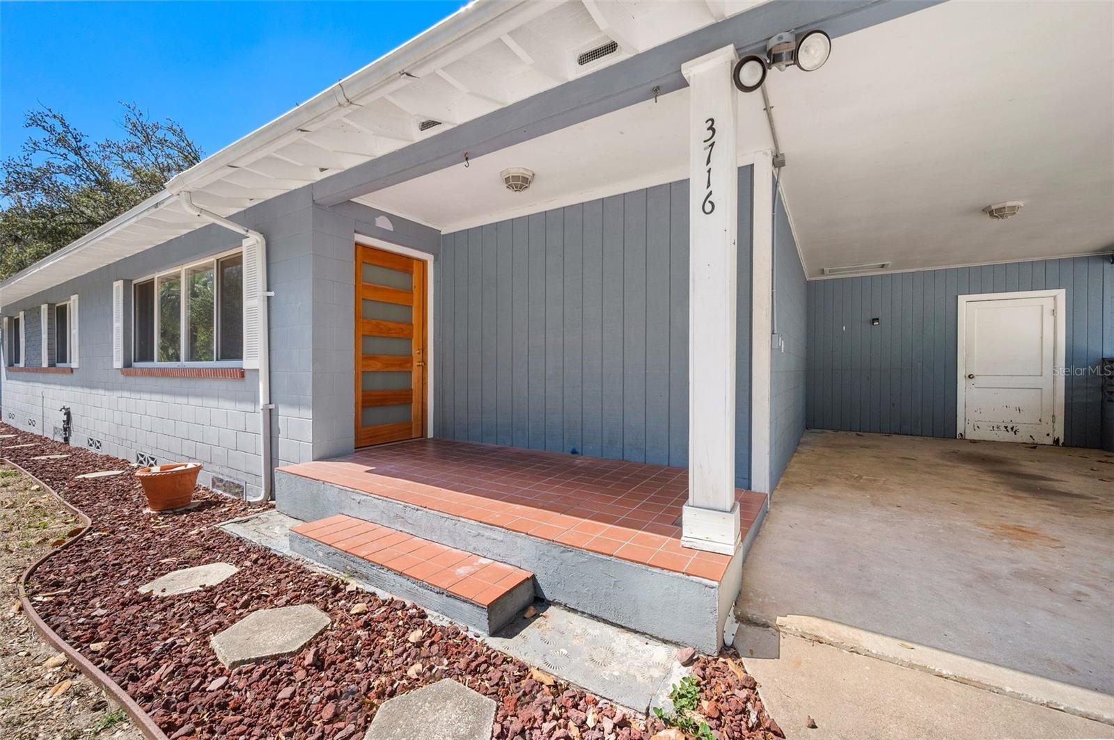 3716 SW 2ND PLACE