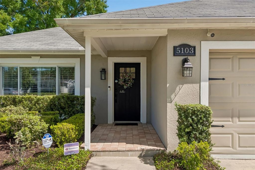 Photo of 5103 W Cleveland Street, Tampa, FL 33609 (MLS # TB8494408)