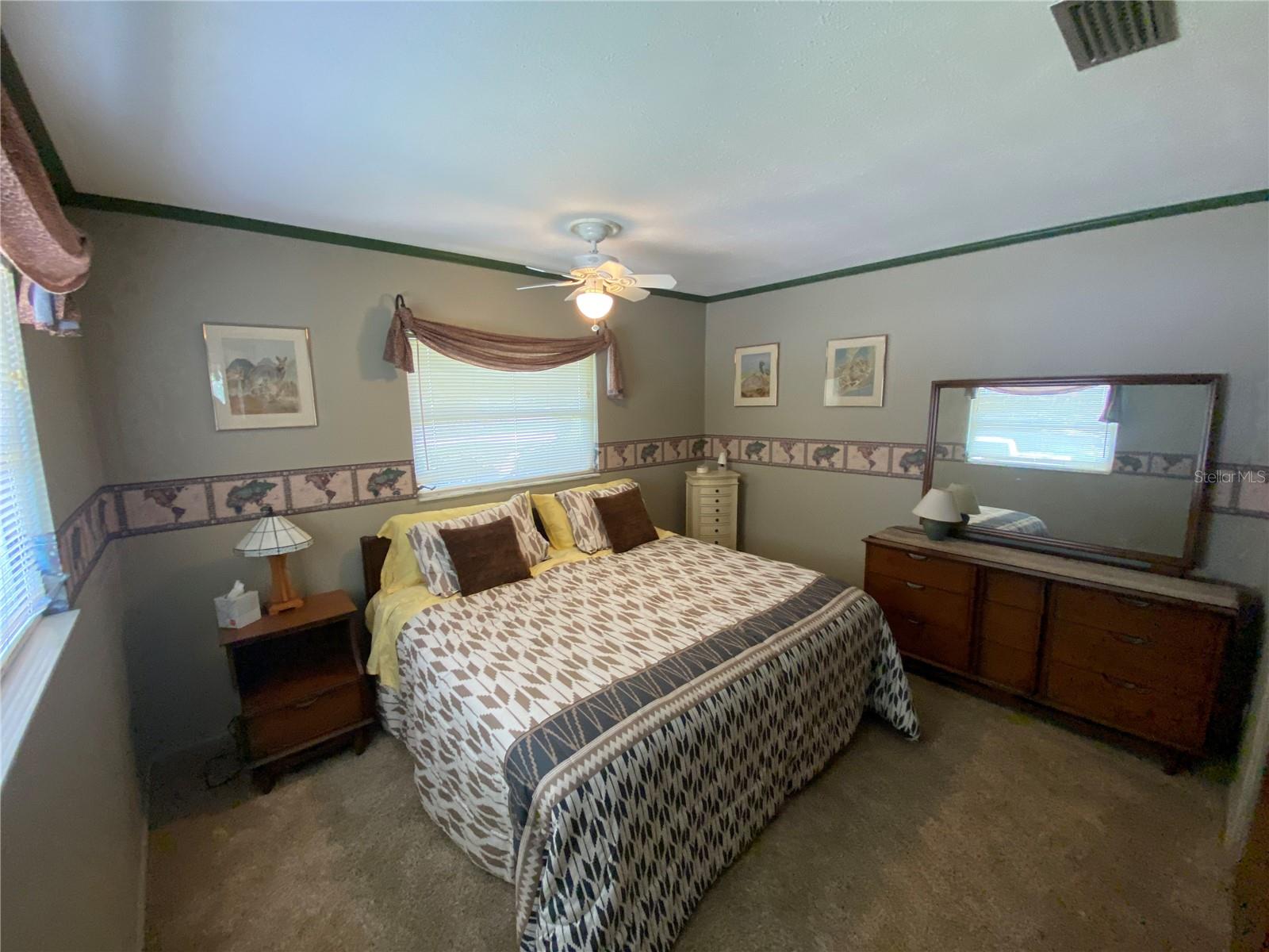 LAKE HARRIS SHORES UNIT 02 - Residential Lease