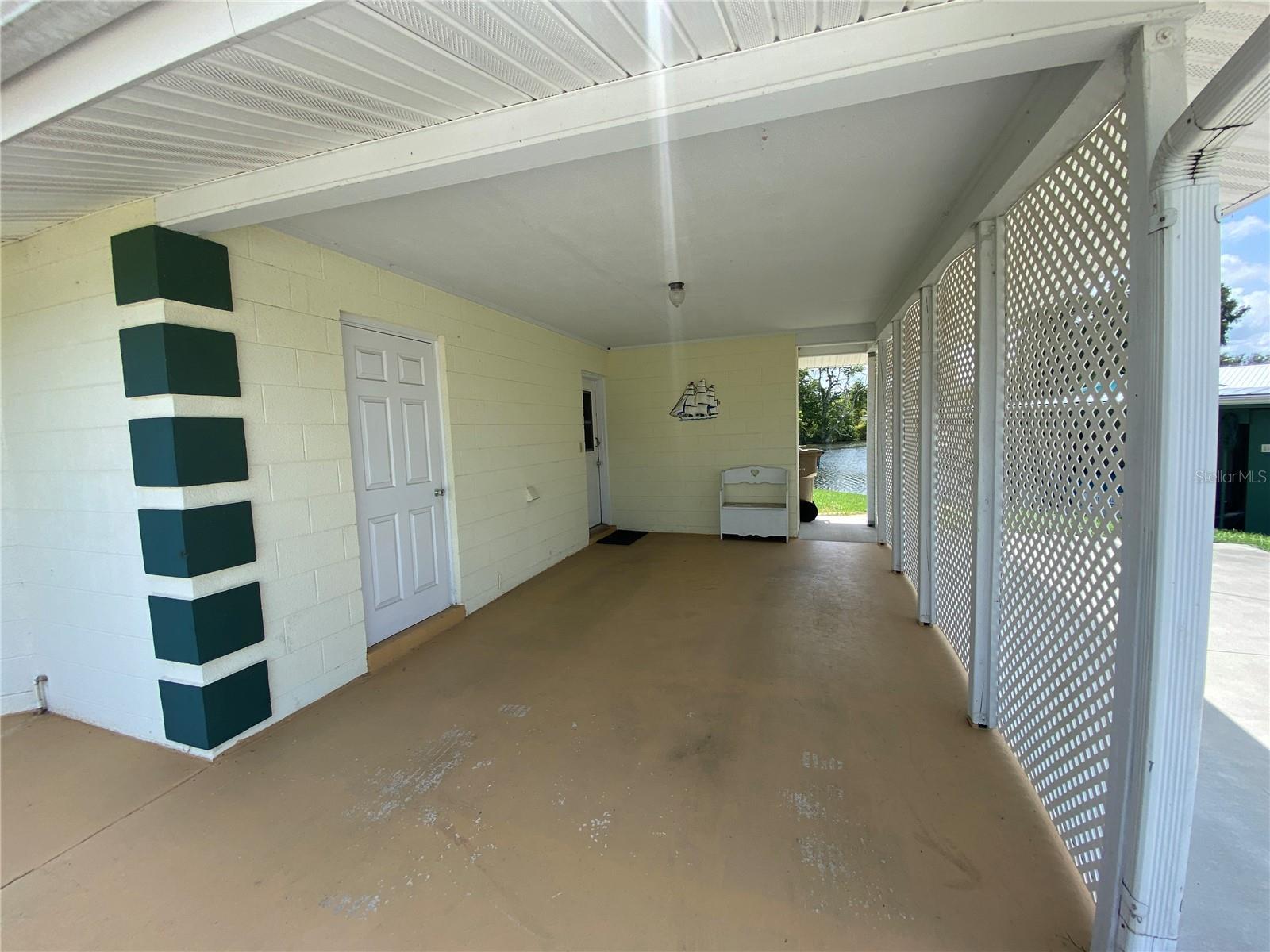 LAKE HARRIS SHORES UNIT 02 - Residential Lease