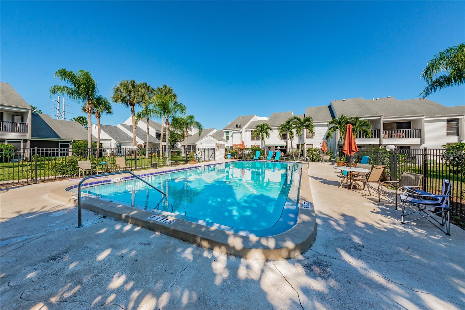 PALMS OF TARPON SPGS - Residential