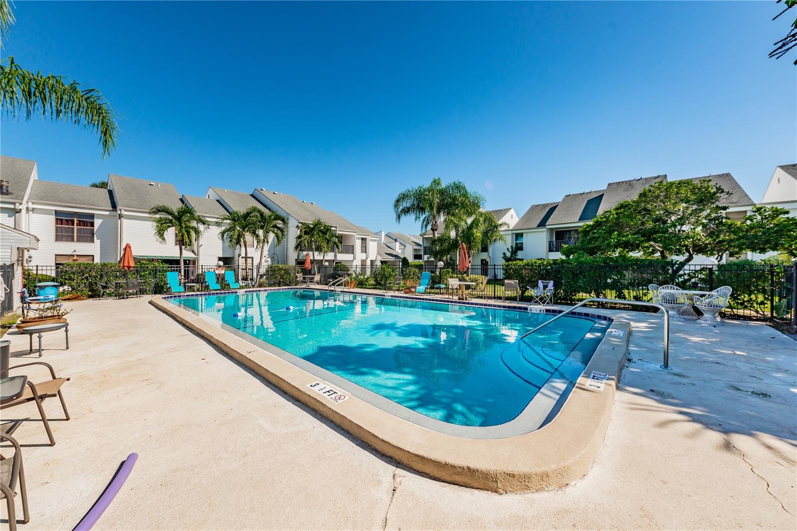 PALMS OF TARPON SPGS - Residential