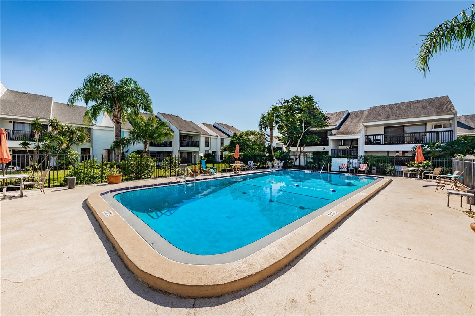 PALMS OF TARPON SPGS - Residential