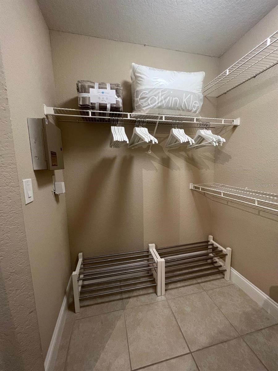 SANDLAKE PRIVATE RESIDENCES - Residential