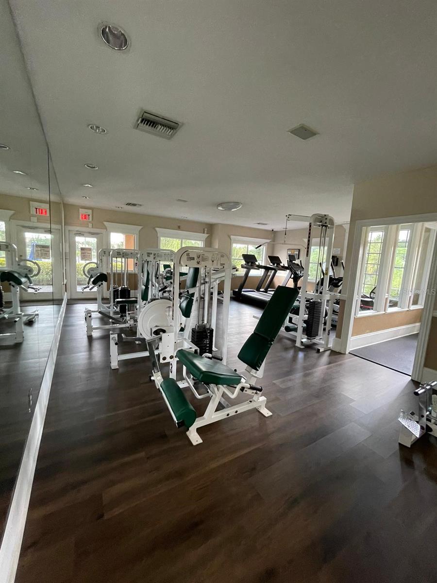 SANDLAKE PRIVATE RESIDENCES - Residential