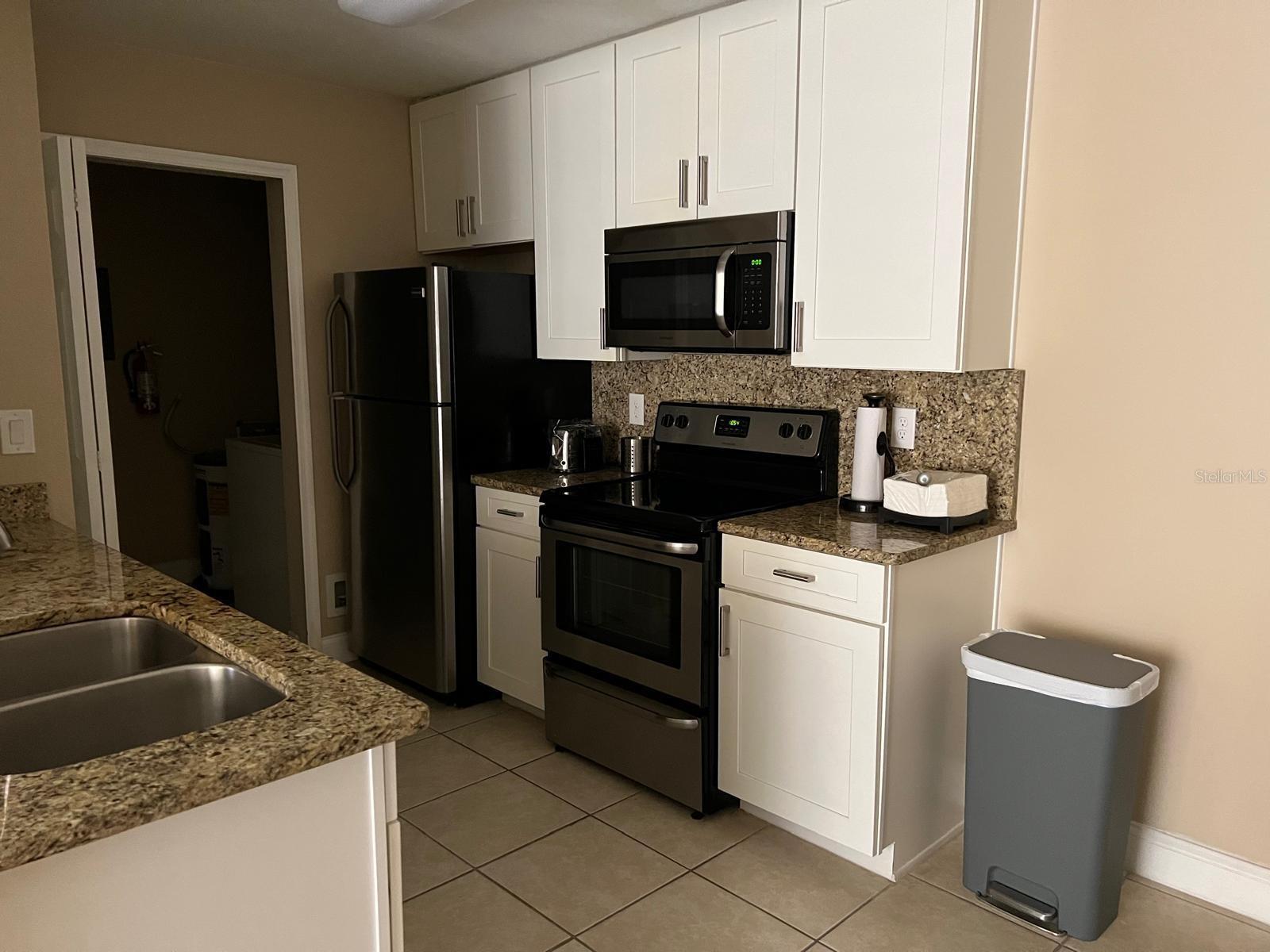 SANDLAKE PRIVATE RESIDENCES - Residential