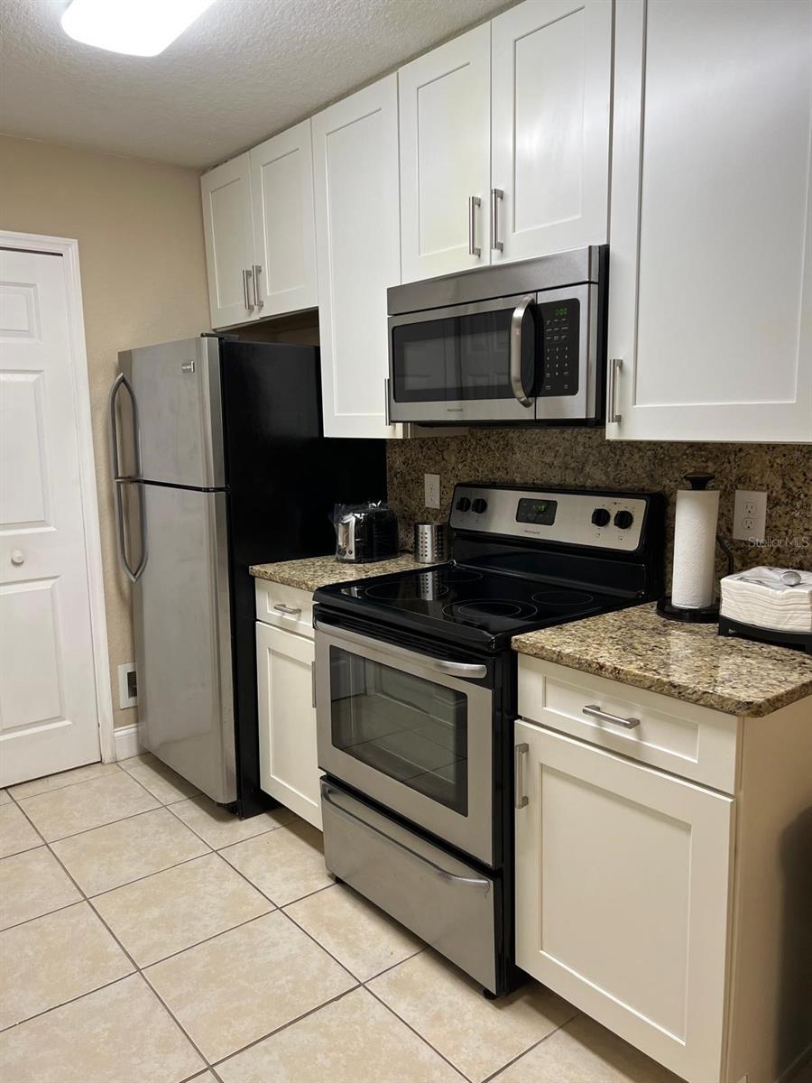 SANDLAKE PRIVATE RESIDENCES - Residential