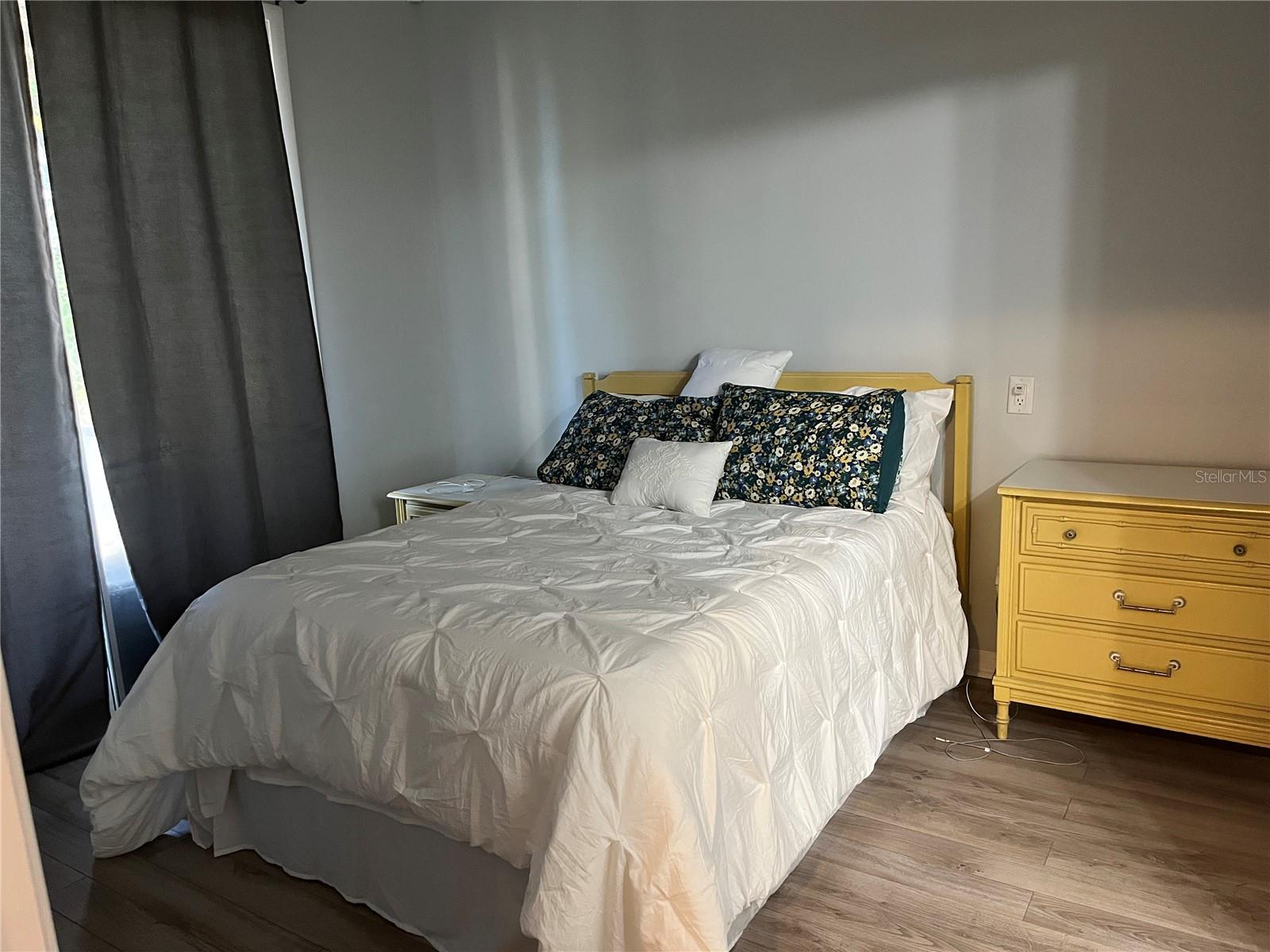 FOX LAKE TWNHMS - Residential Lease