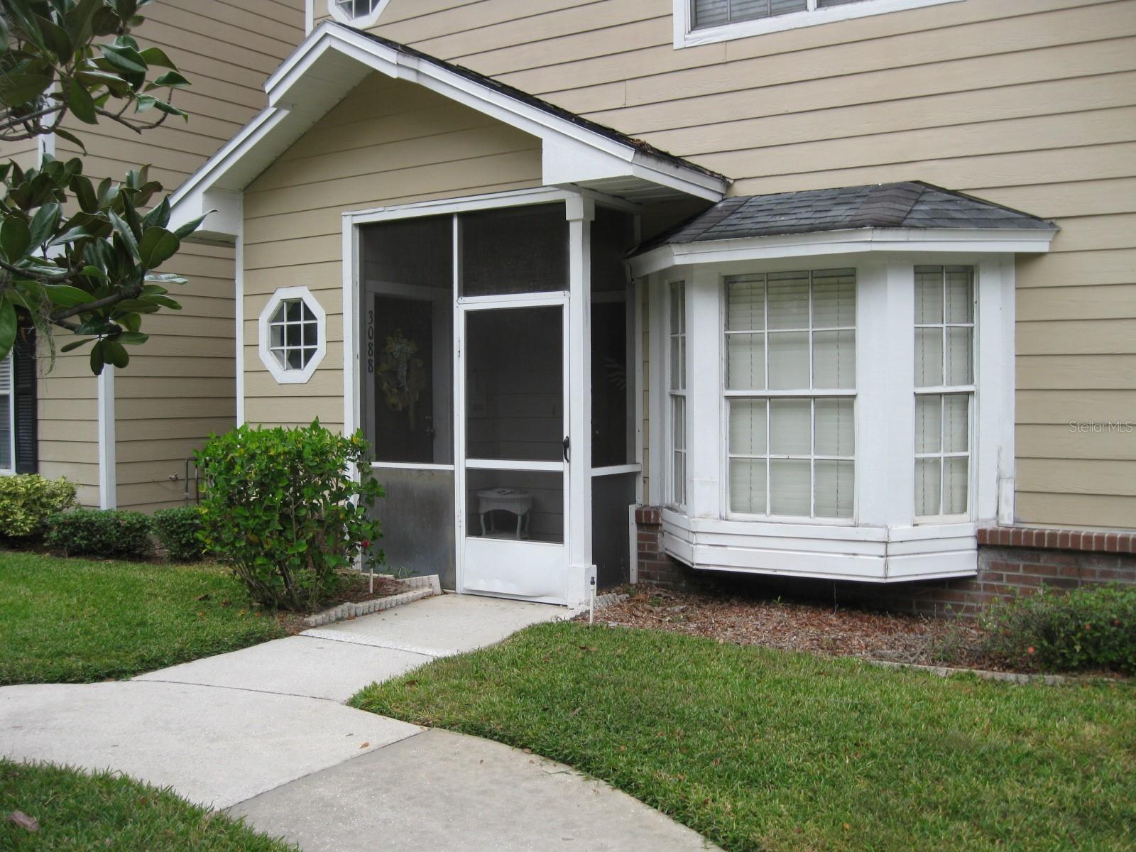 FOX LAKE TWNHMS - Residential Lease