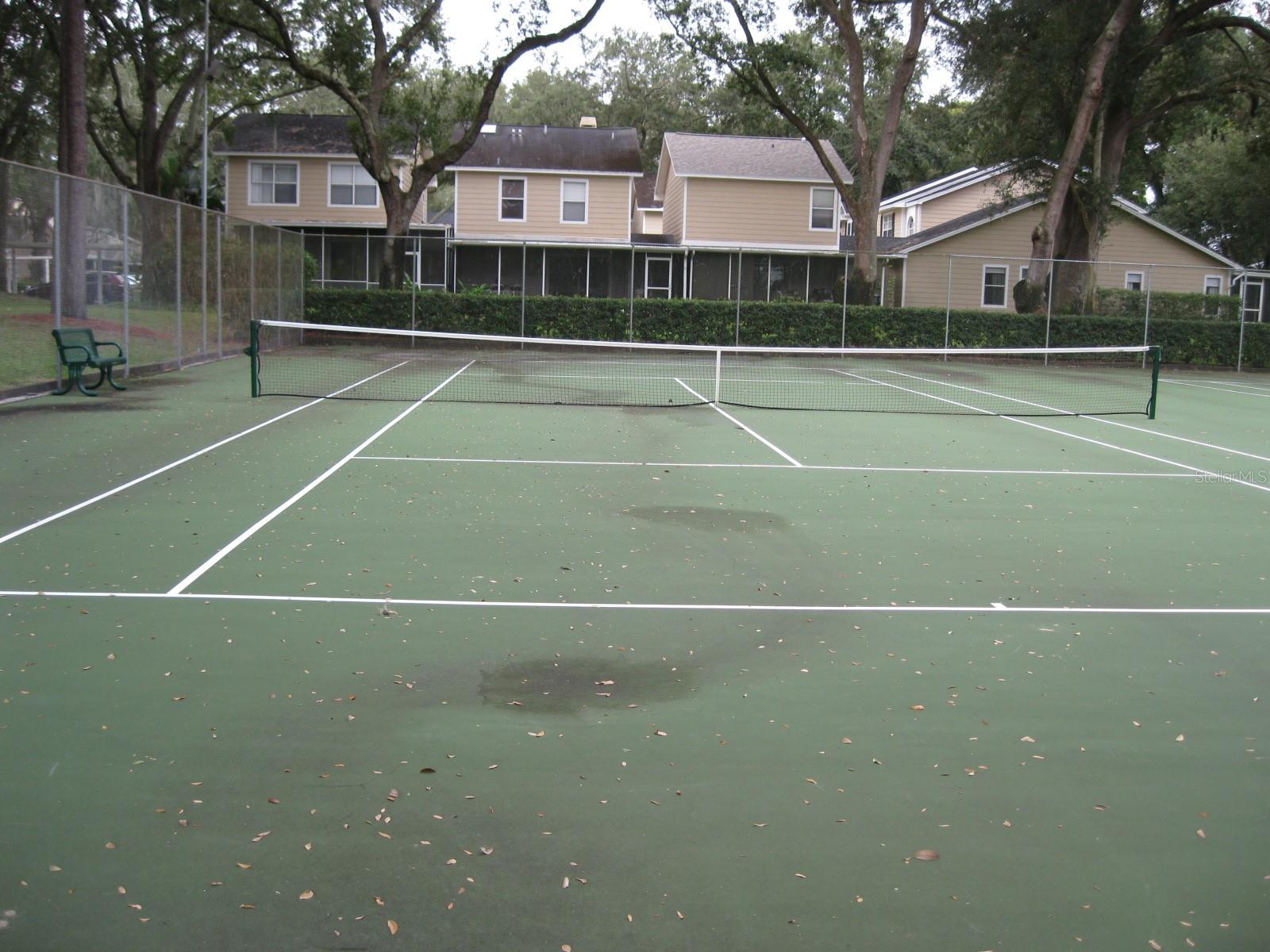 FOX LAKE TWNHMS - Residential Lease