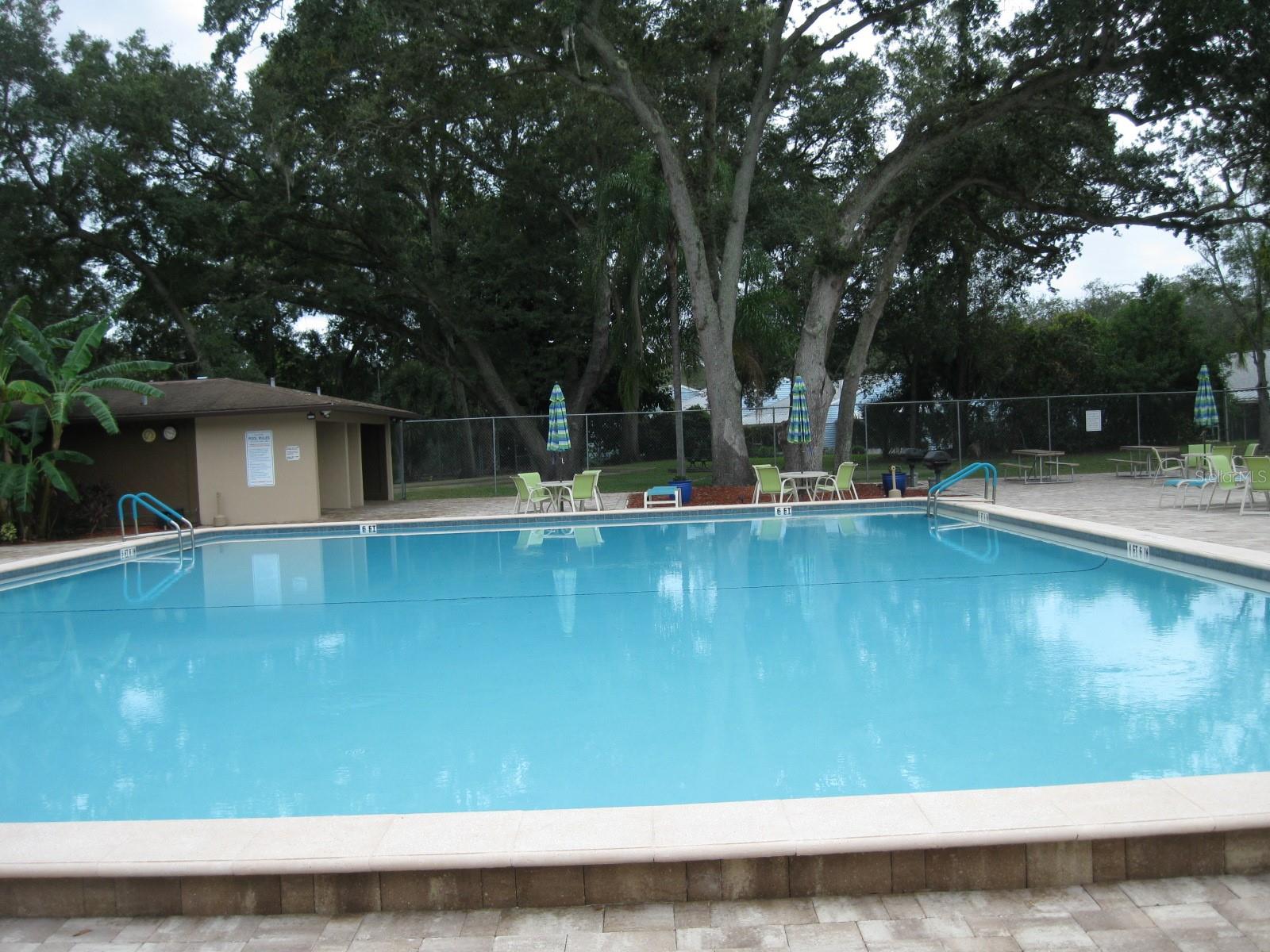 FOX LAKE TWNHMS - Residential Lease