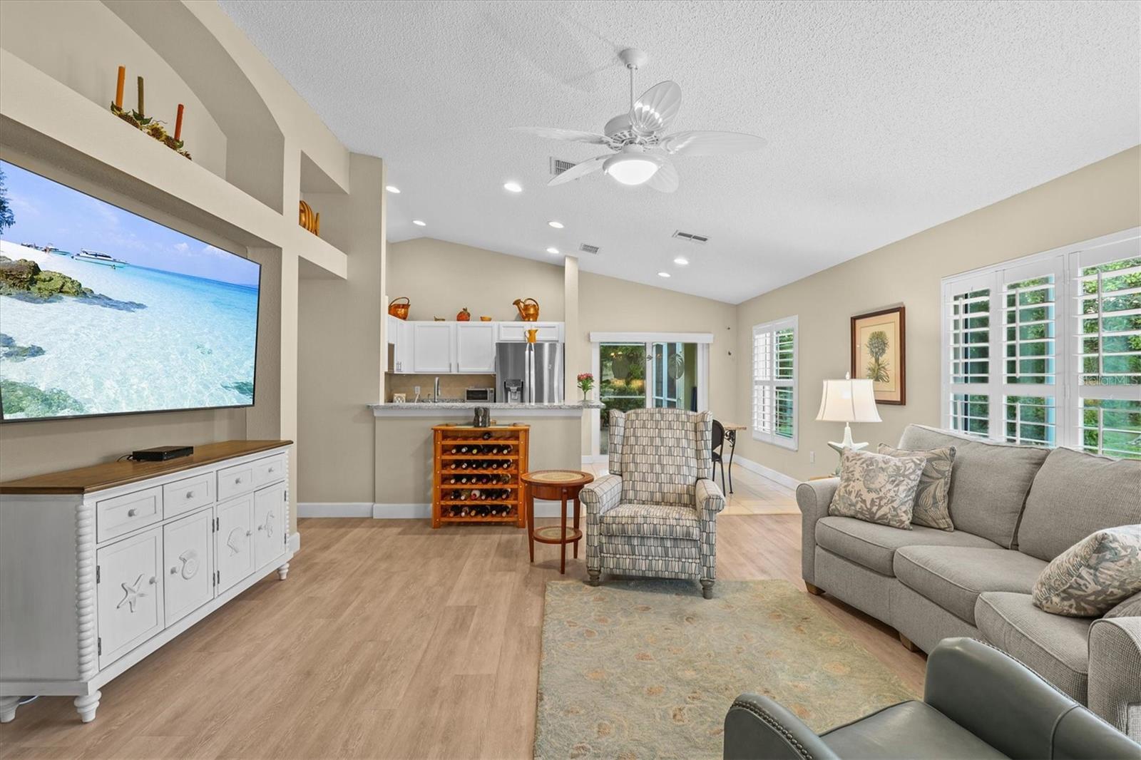 KEY VISTA PH 02 - Residential