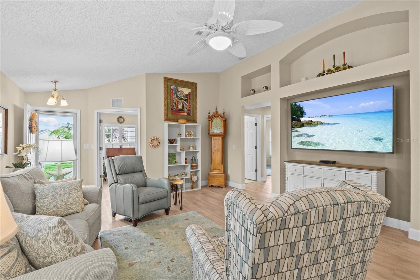 KEY VISTA PH 02 - Residential