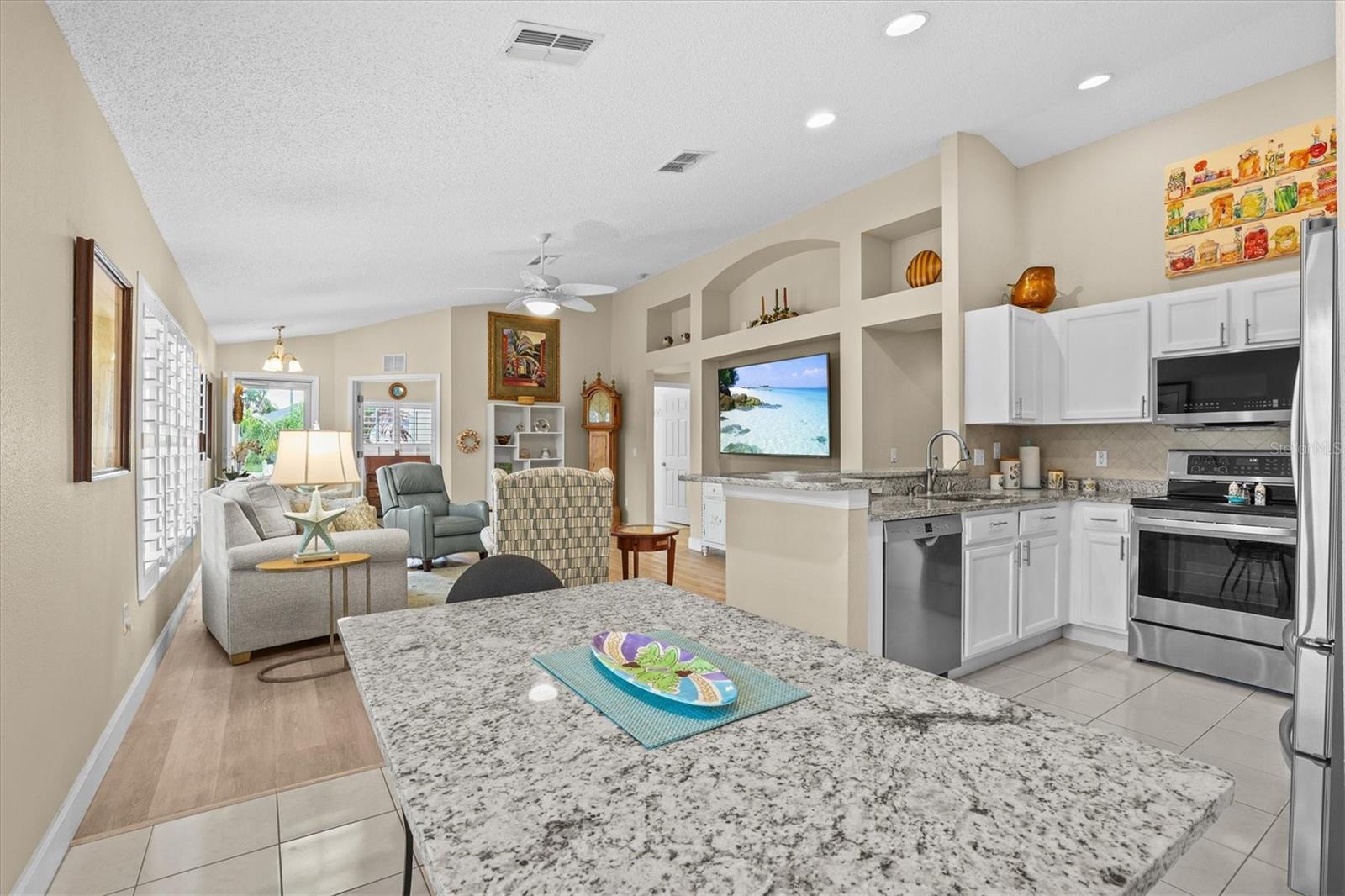 KEY VISTA PH 02 - Residential