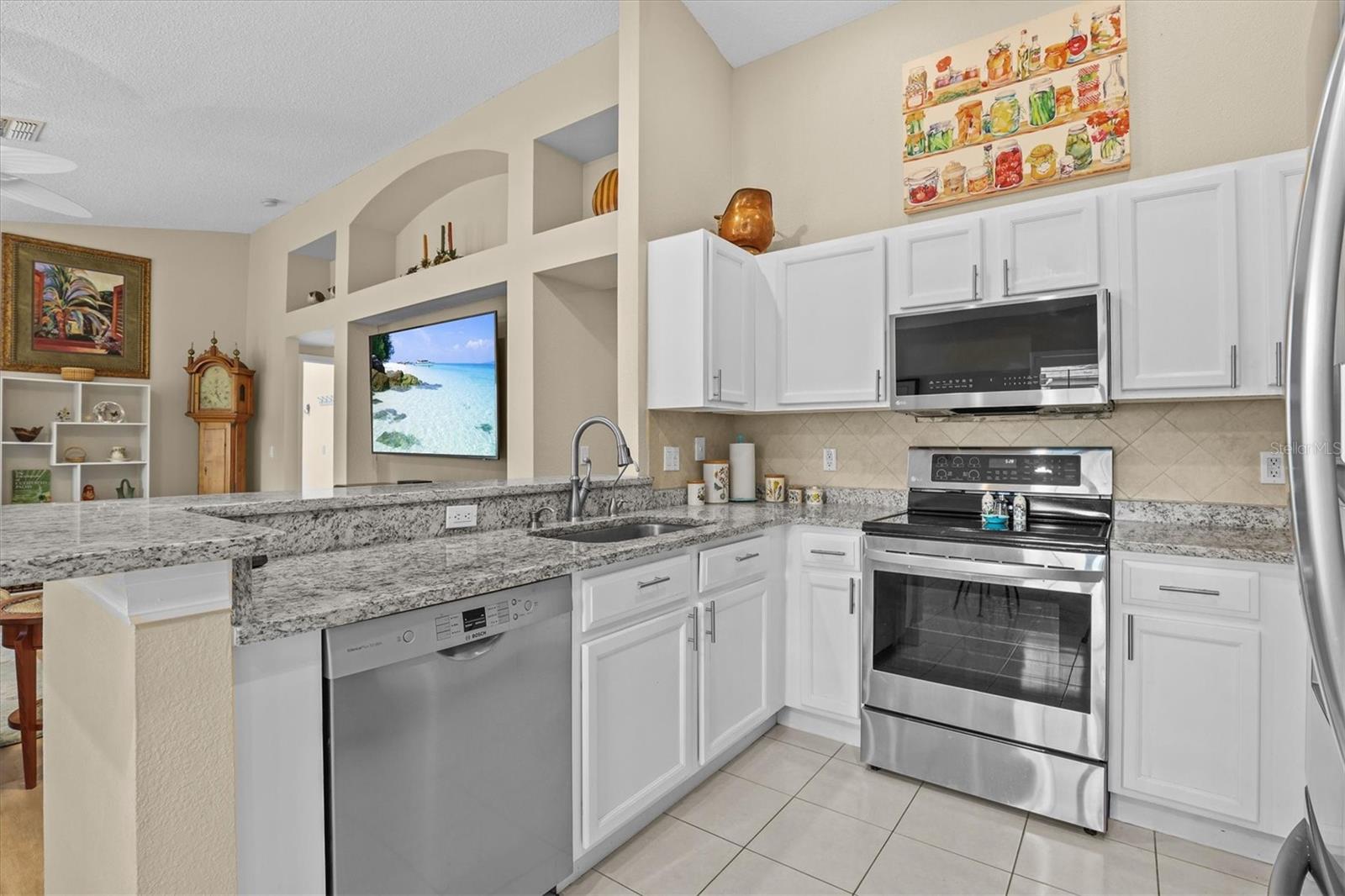 KEY VISTA PH 02 - Residential