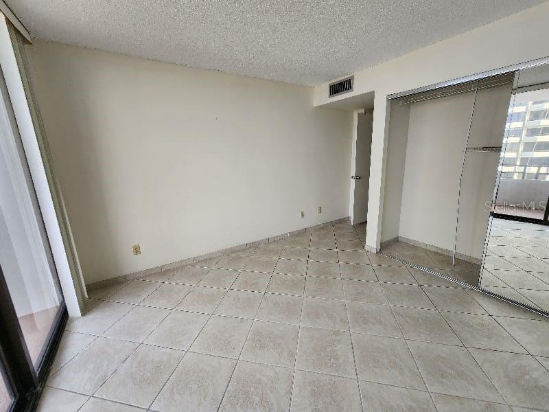 ALIKI CONDO - Residential