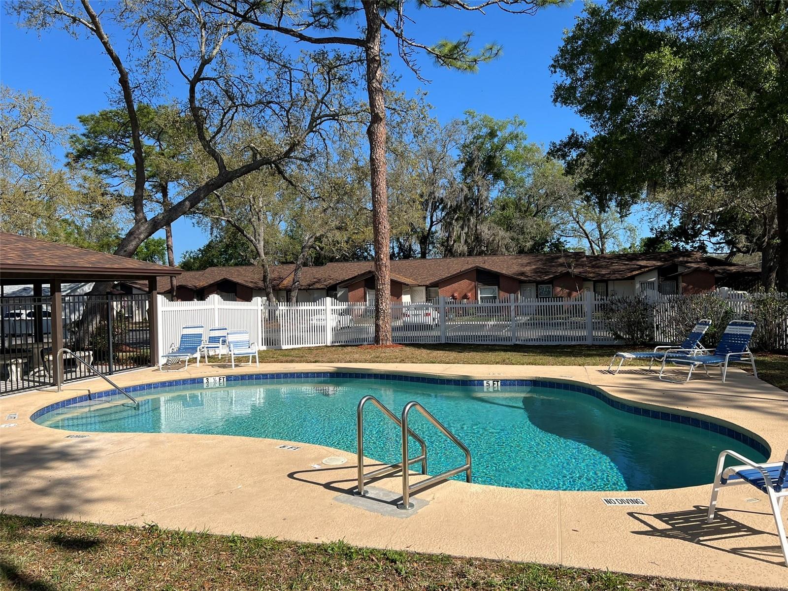 HUNTINGTON BY THE CAMPUS - Residential