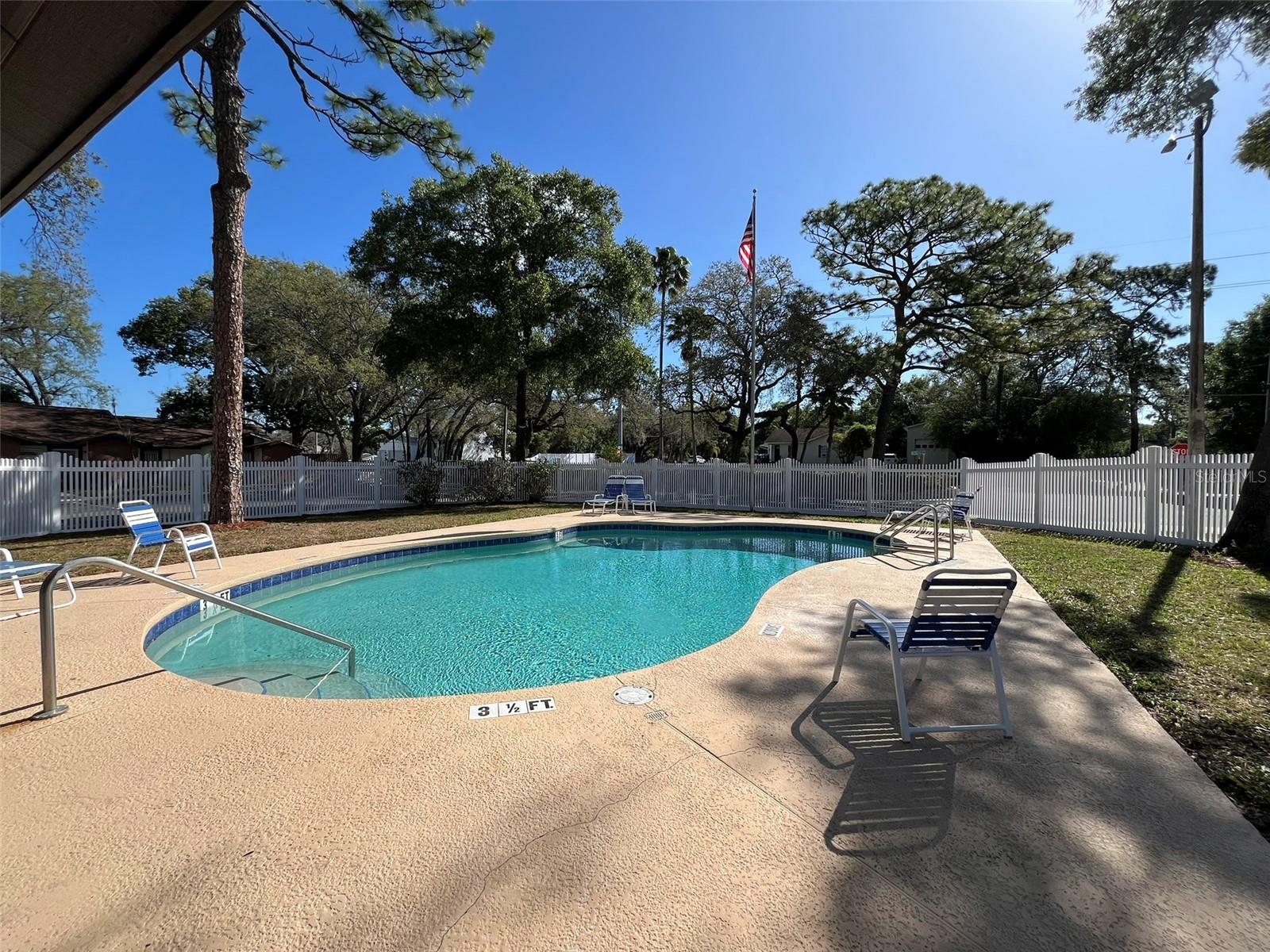 HUNTINGTON BY THE CAMPUS - Residential