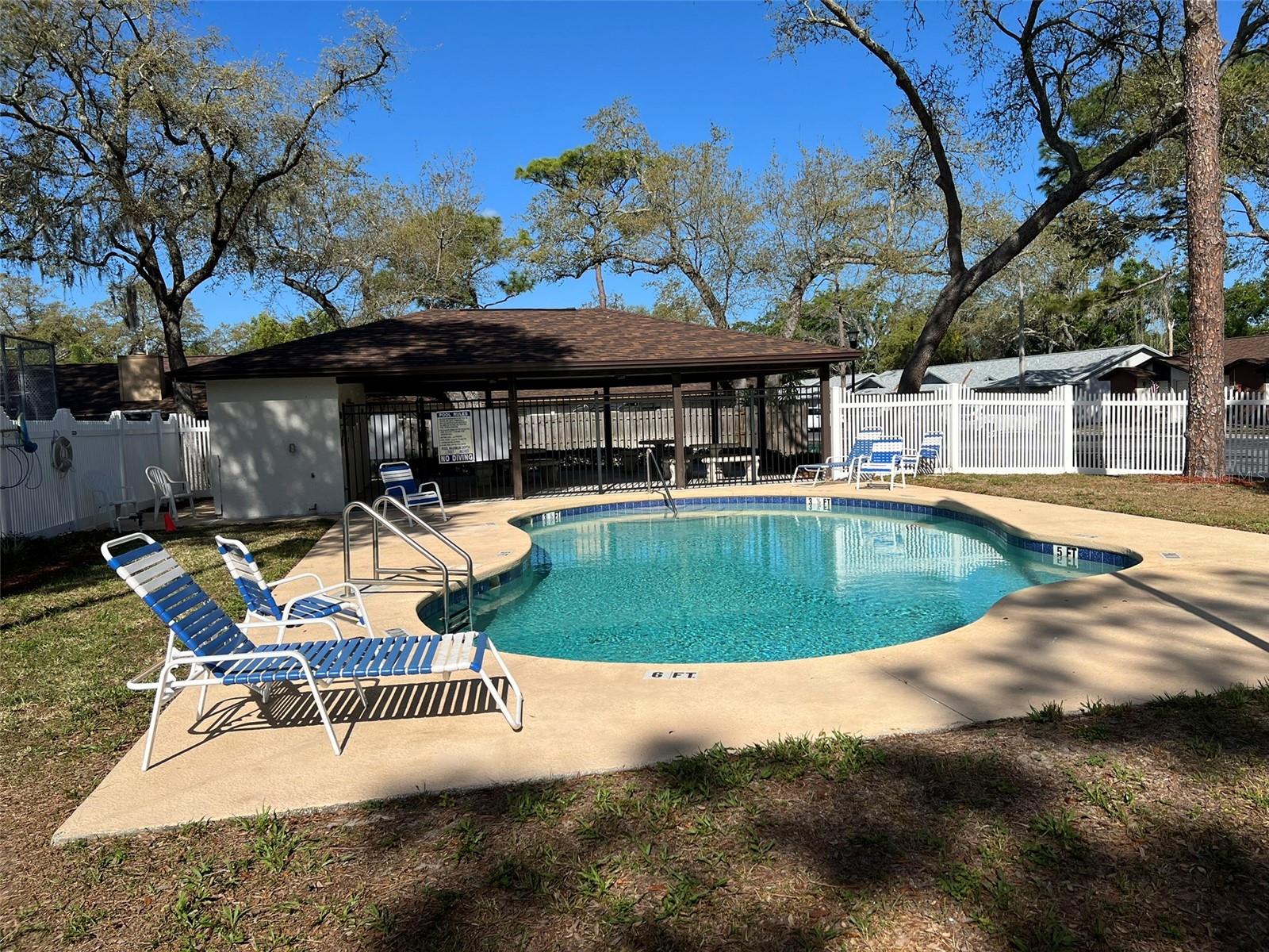 HUNTINGTON BY THE CAMPUS - Residential