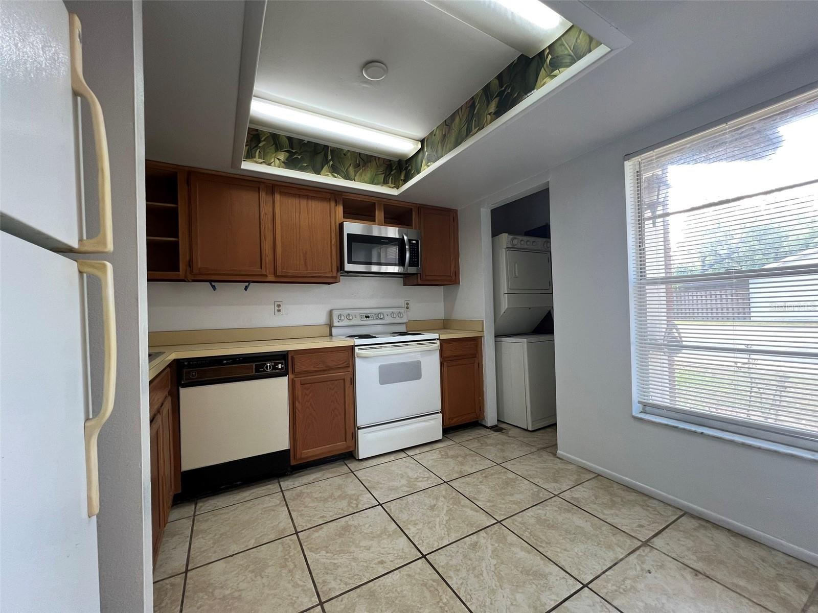 HUNTINGTON BY THE CAMPUS - Residential