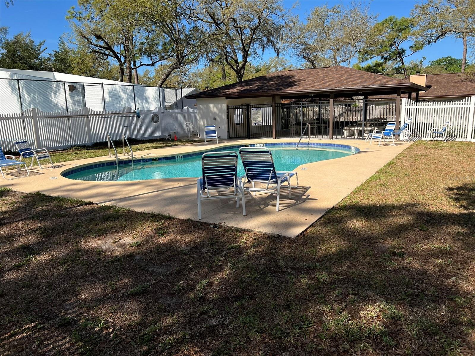 HUNTINGTON BY THE CAMPUS - Residential