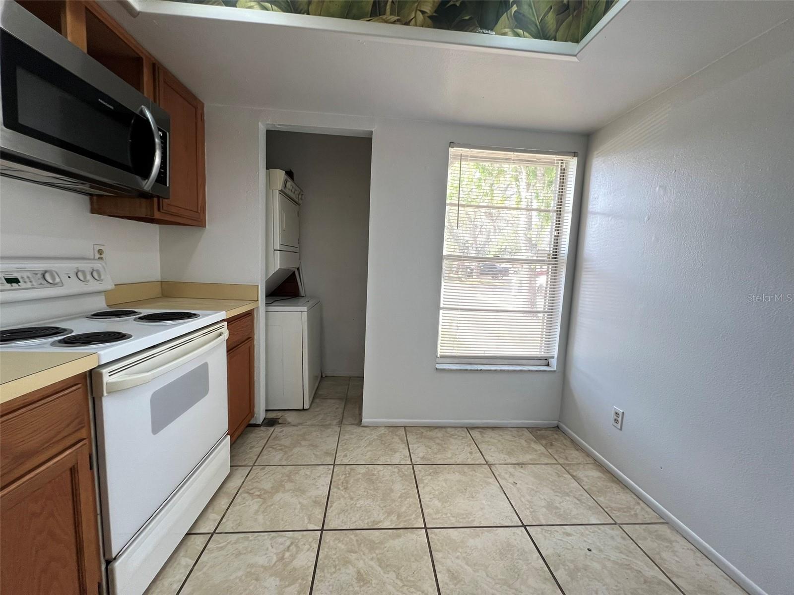 HUNTINGTON BY THE CAMPUS - Residential