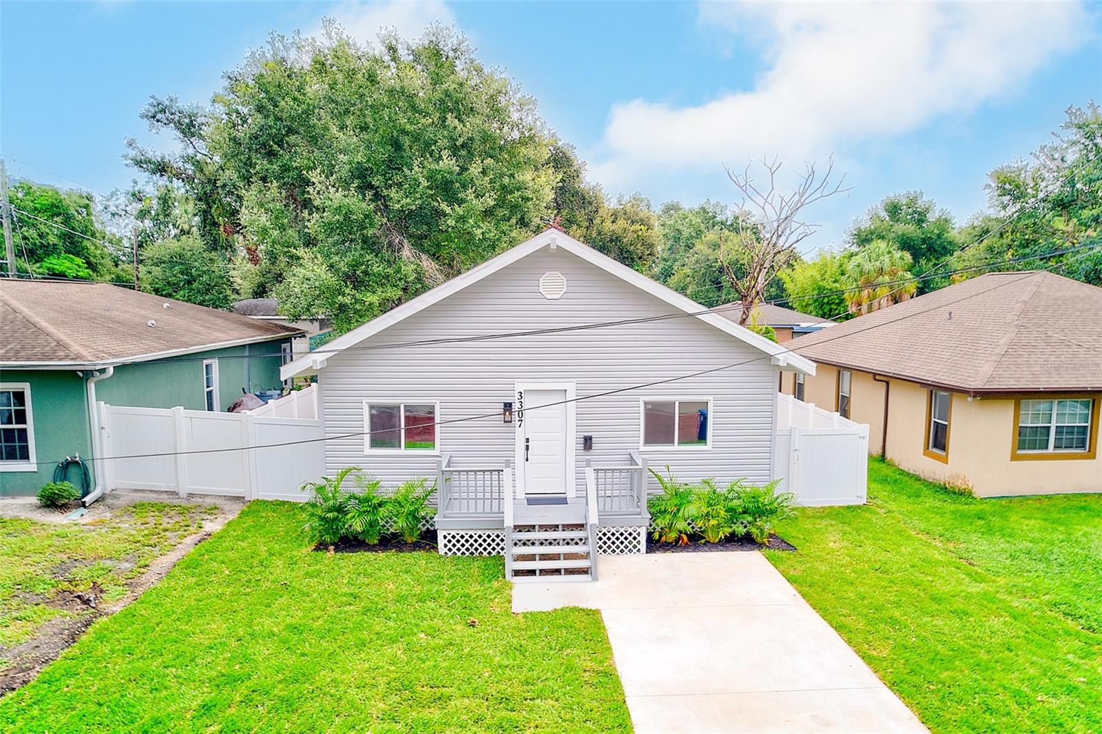 CENTRAL PARK BLKS 13 14 15 16 - Residential