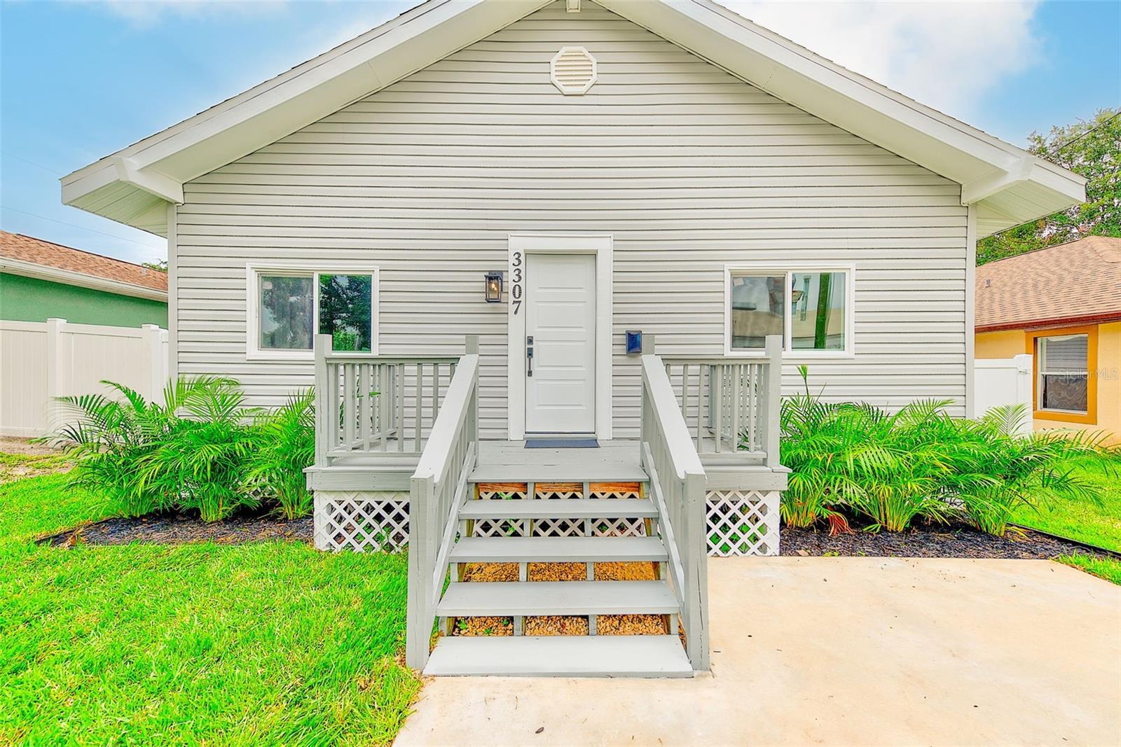 CENTRAL PARK BLKS 13 14 15 16 - Residential