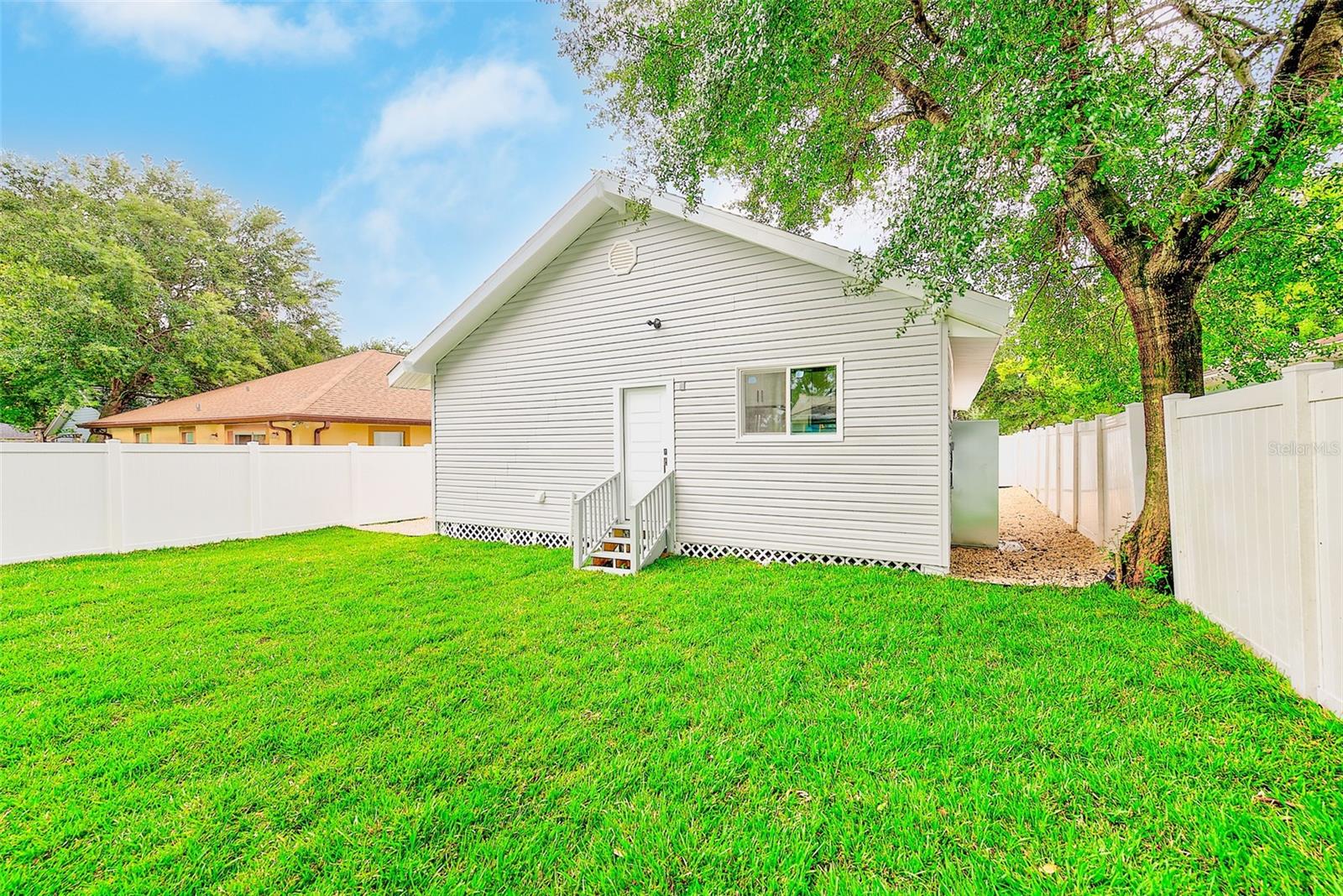 CENTRAL PARK BLKS 13 14 15 16 - Residential