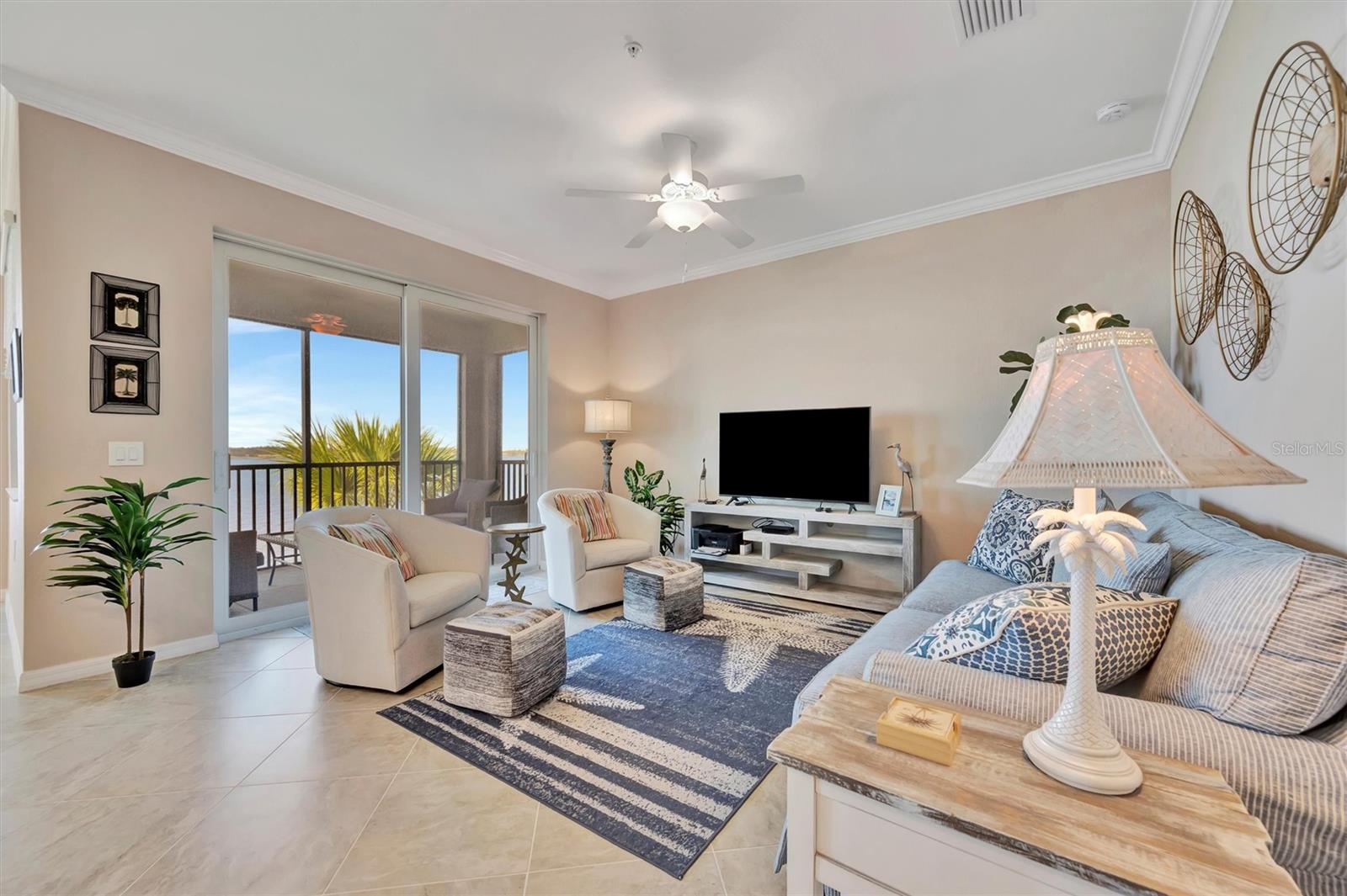 1020 TIDEWATER SHORES LOOP 405