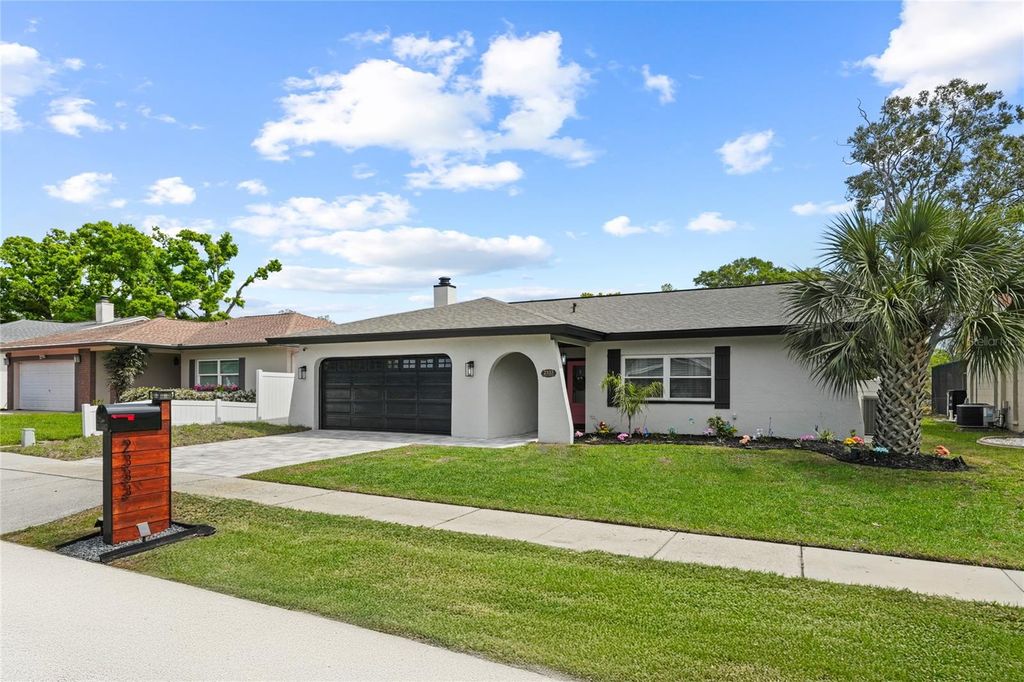 Photo of 2333 Citrus Hill Road, Palm Harbor, FL 34683 (MLS # TB8486361)