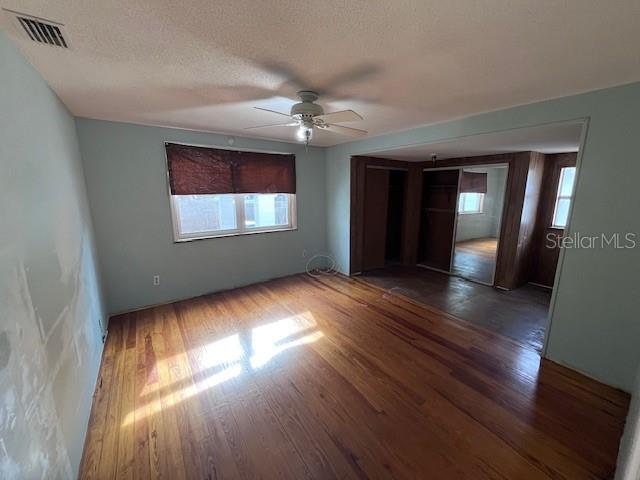 HOLLY PARK - Residential