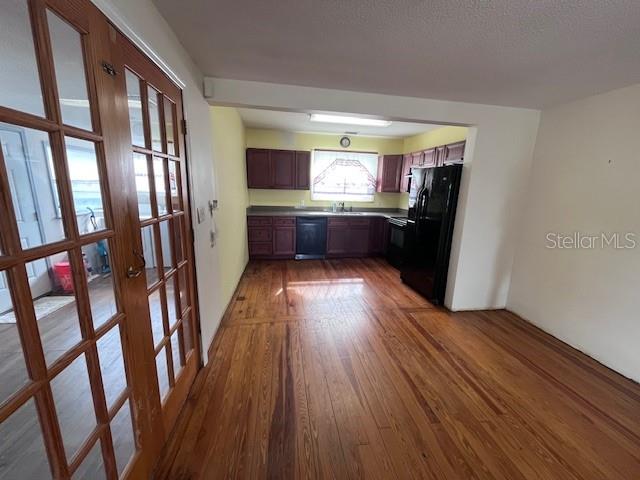 HOLLY PARK - Residential