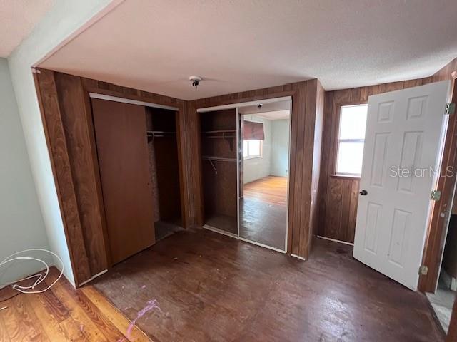 HOLLY PARK - Residential