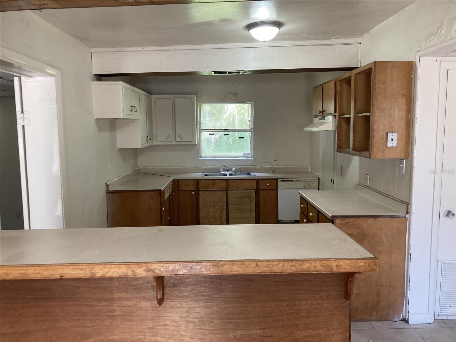 KINGS COURT ADD - Residential Lease