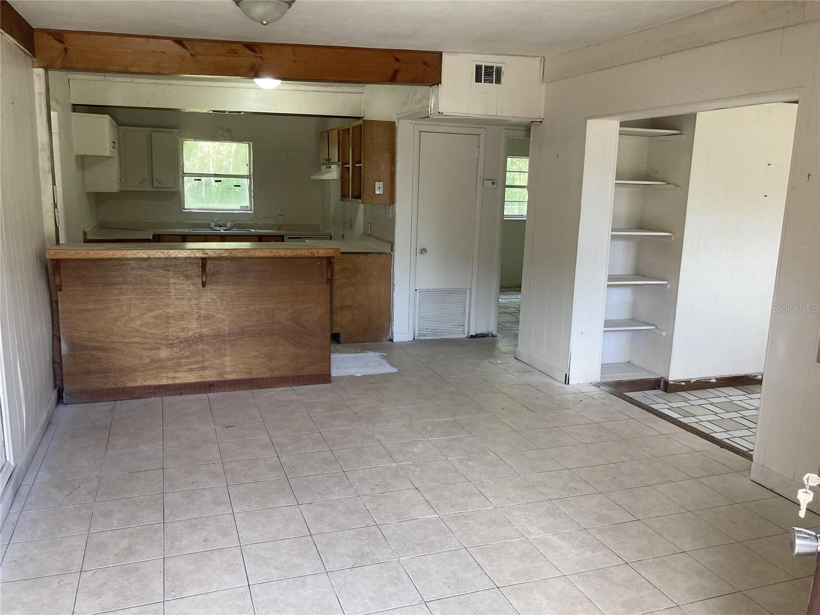 KINGS COURT ADD - Residential Lease