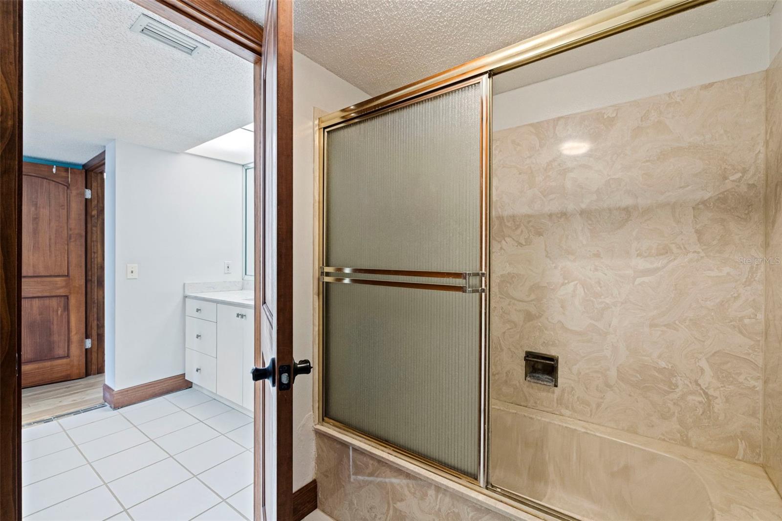 736 ISLAND WAY CONDO - Residential