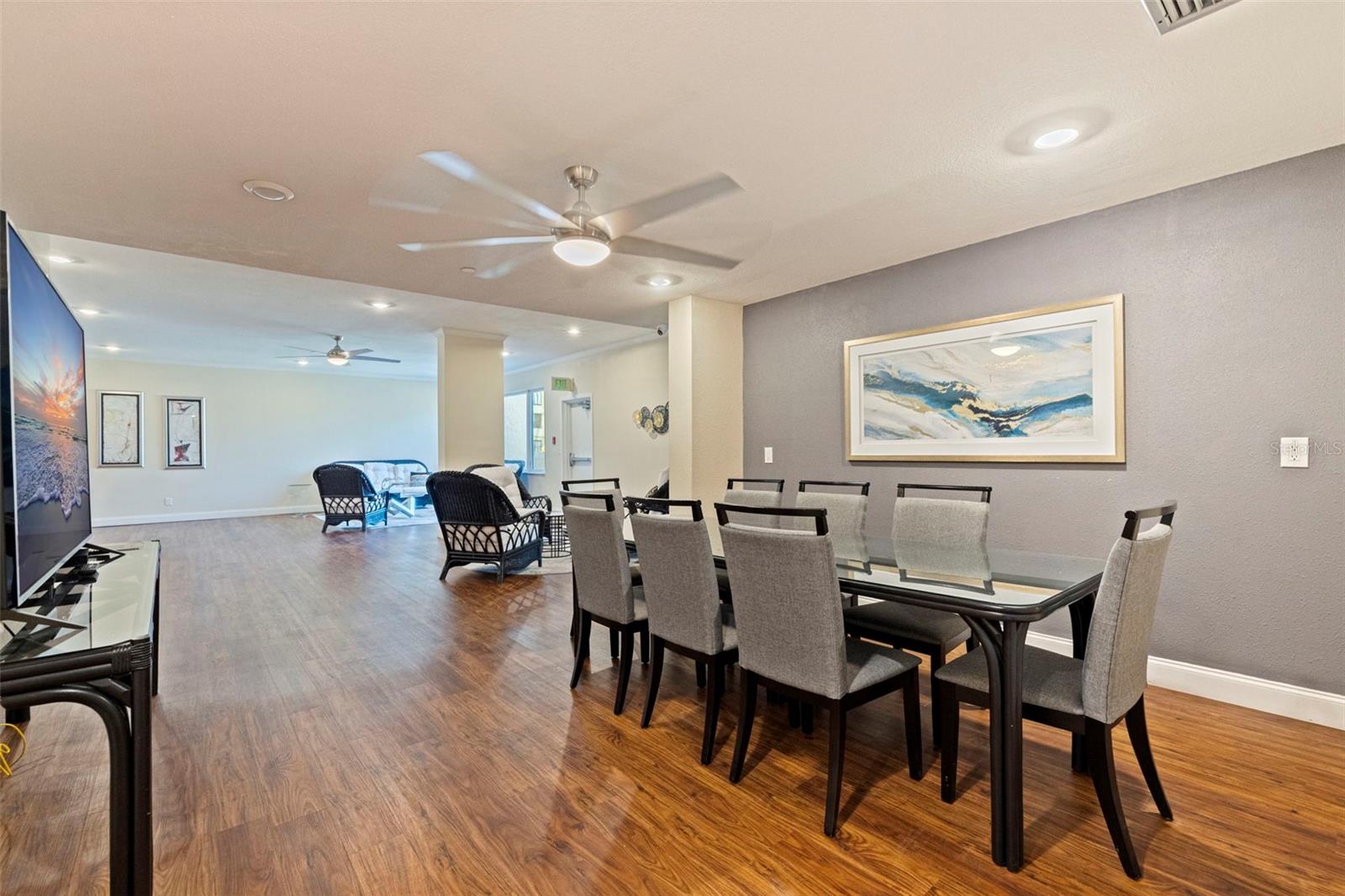 736 ISLAND WAY CONDO - Residential