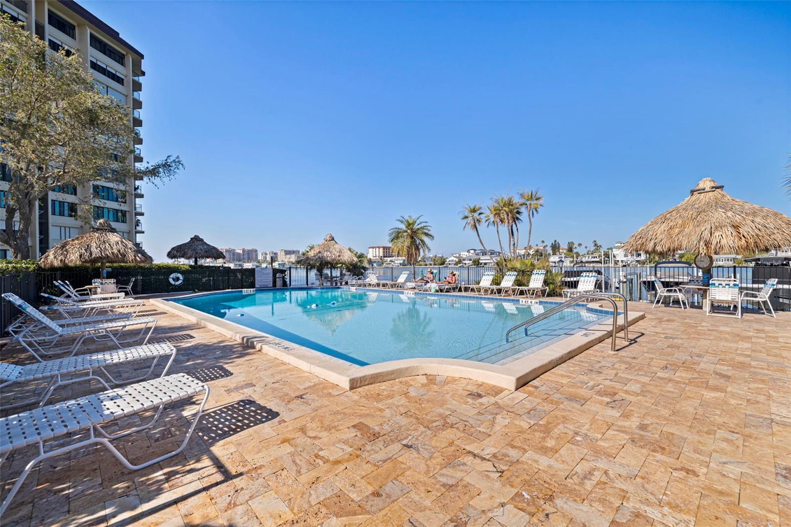 736 ISLAND WAY CONDO - Residential