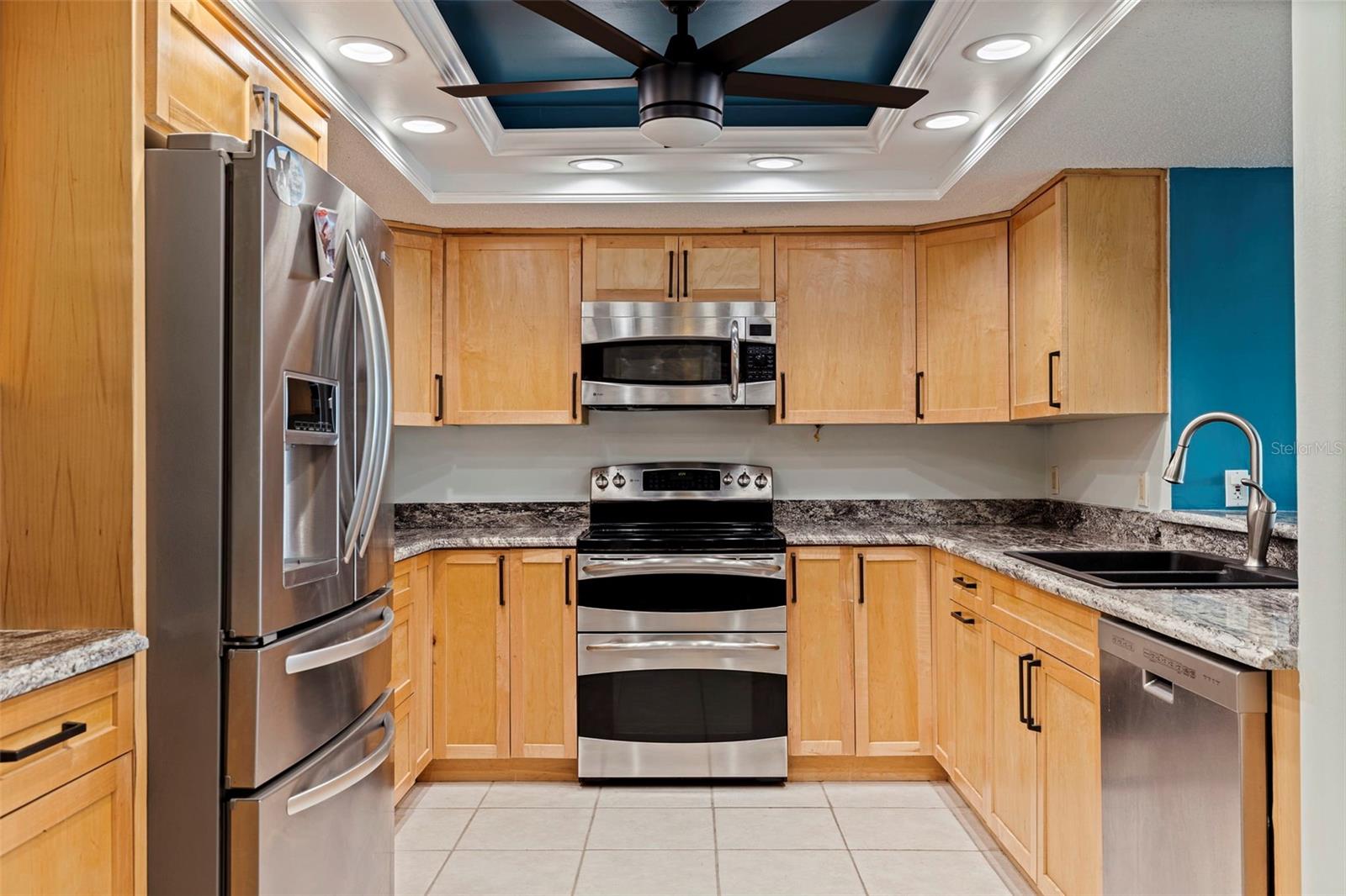 736 ISLAND WAY CONDO - Residential