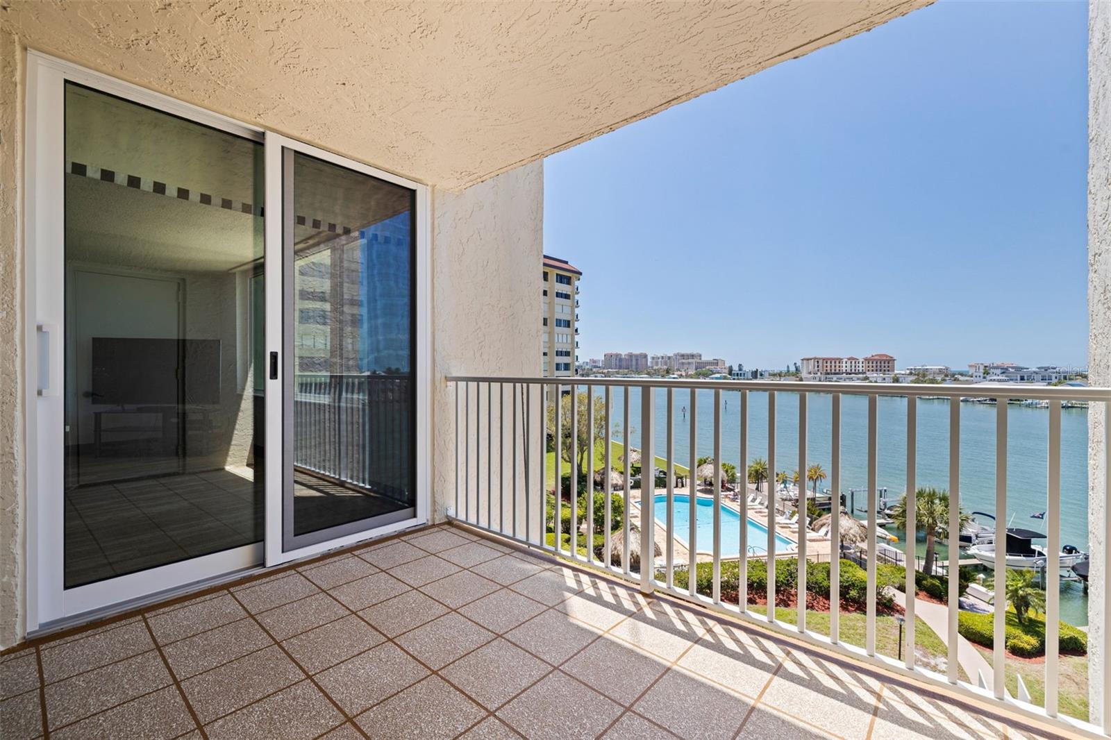 736 ISLAND WAY CONDO - Residential