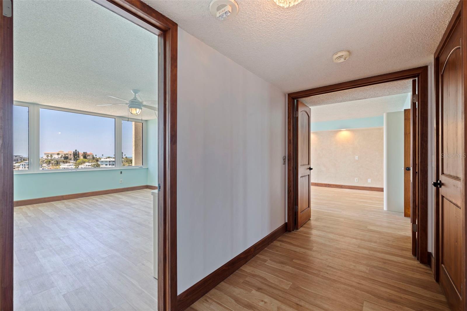 736 ISLAND WAY CONDO - Residential