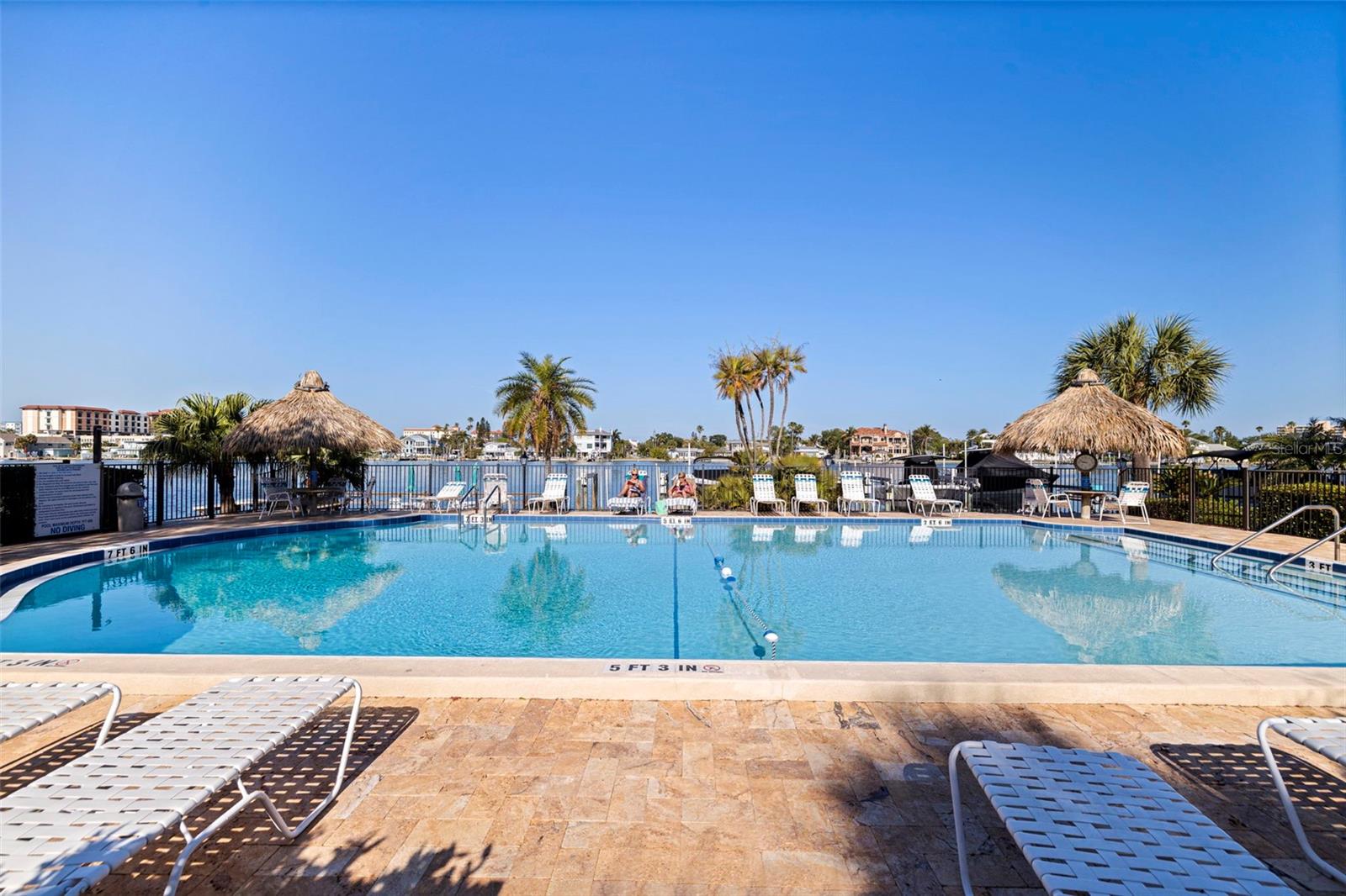 736 ISLAND WAY CONDO - Residential