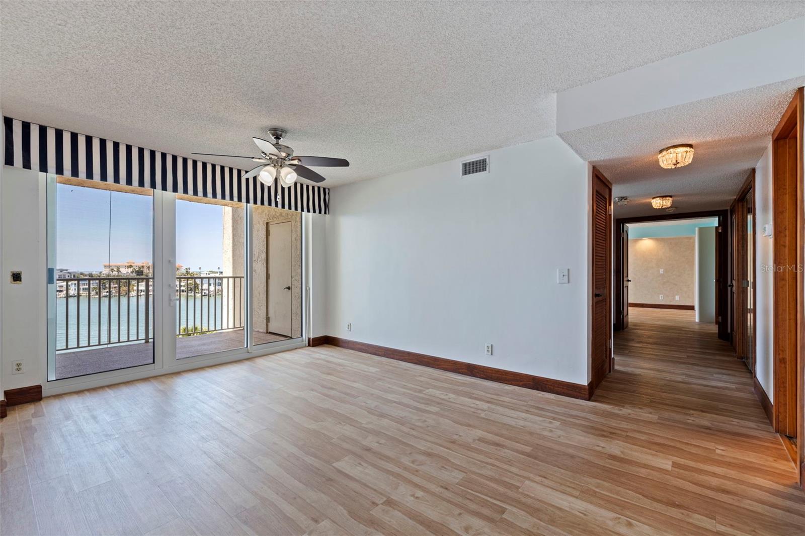 736 ISLAND WAY CONDO - Residential