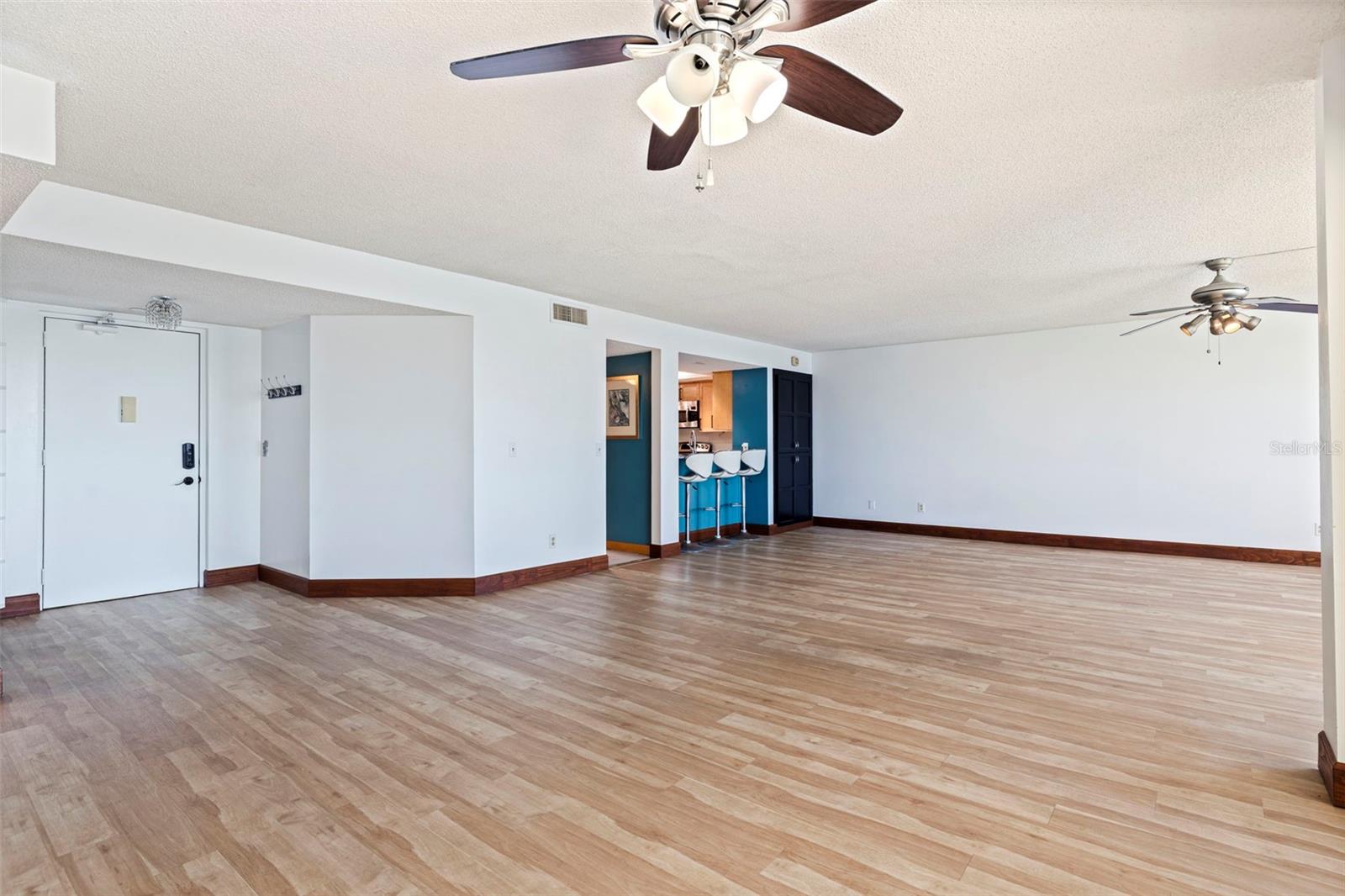 736 ISLAND WAY CONDO - Residential